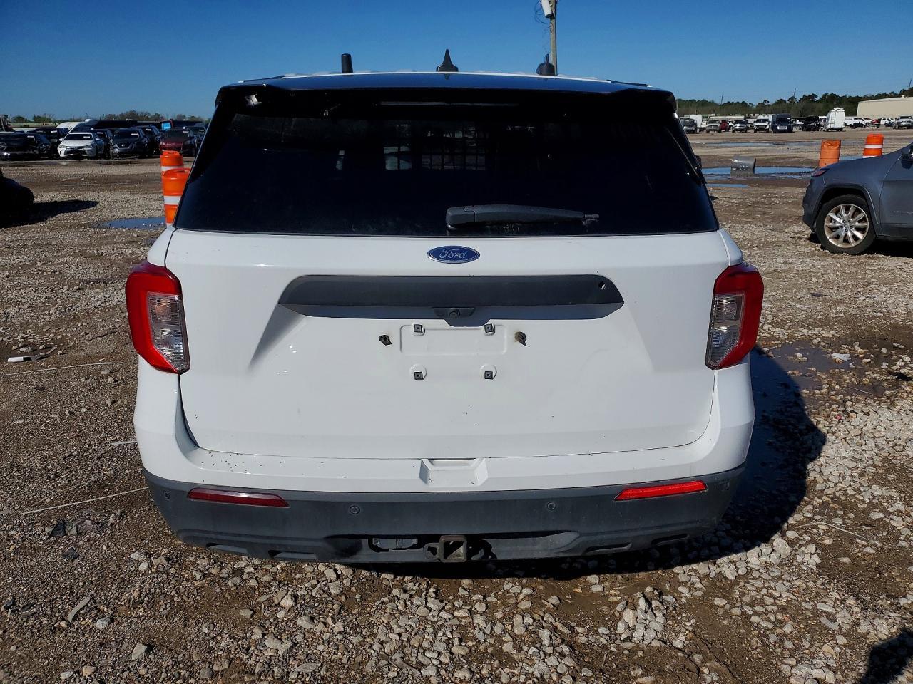 2023 Ford Explorer Police Interceptor - Фото 6
