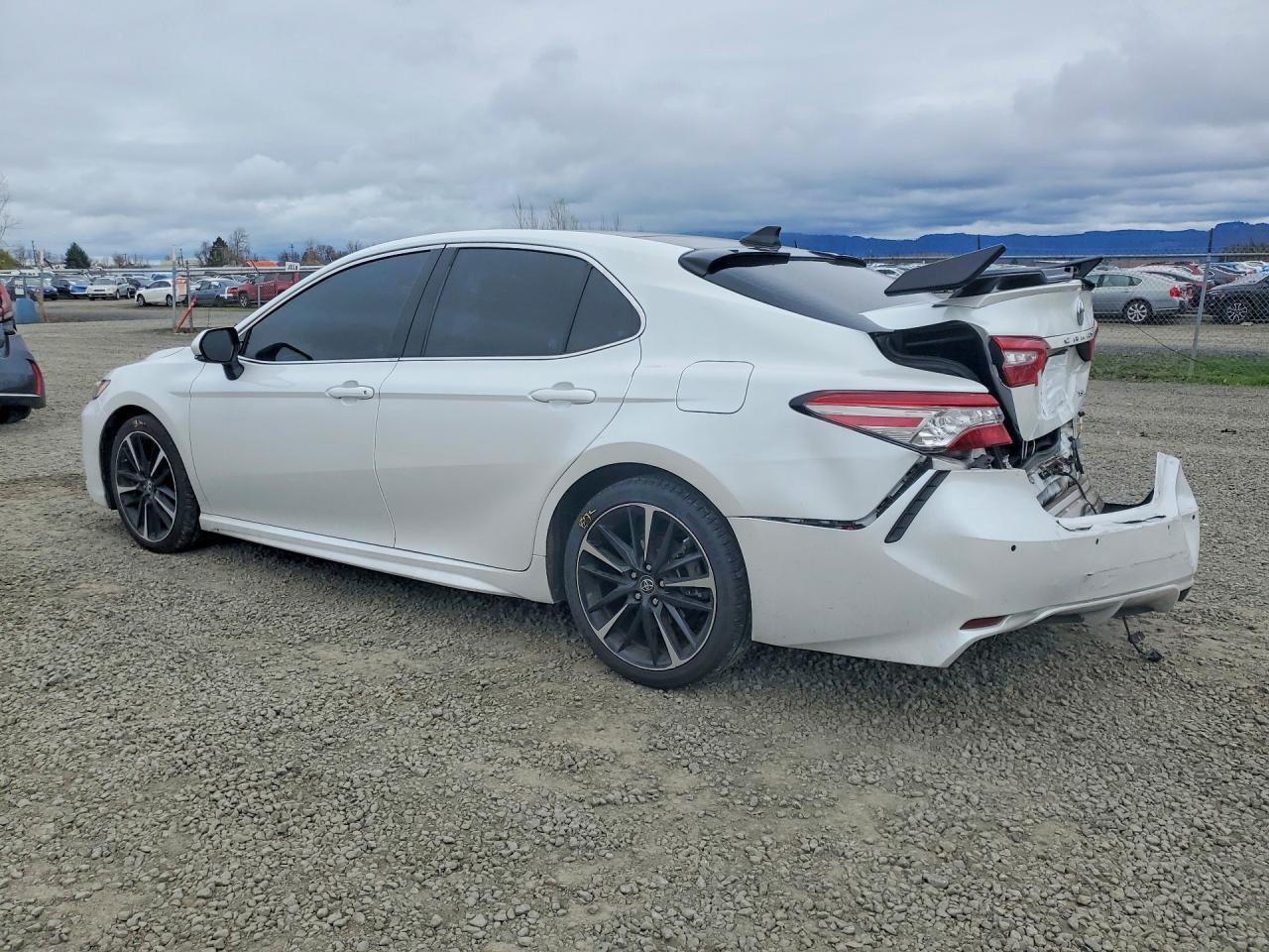 2018 Toyota Camry Xse - Фото 2