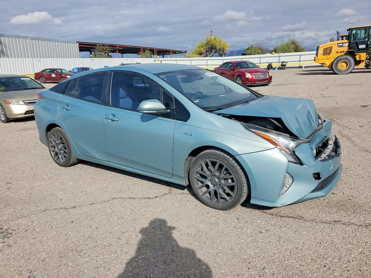 2016 Toyota Prius Four Touring - Image 4