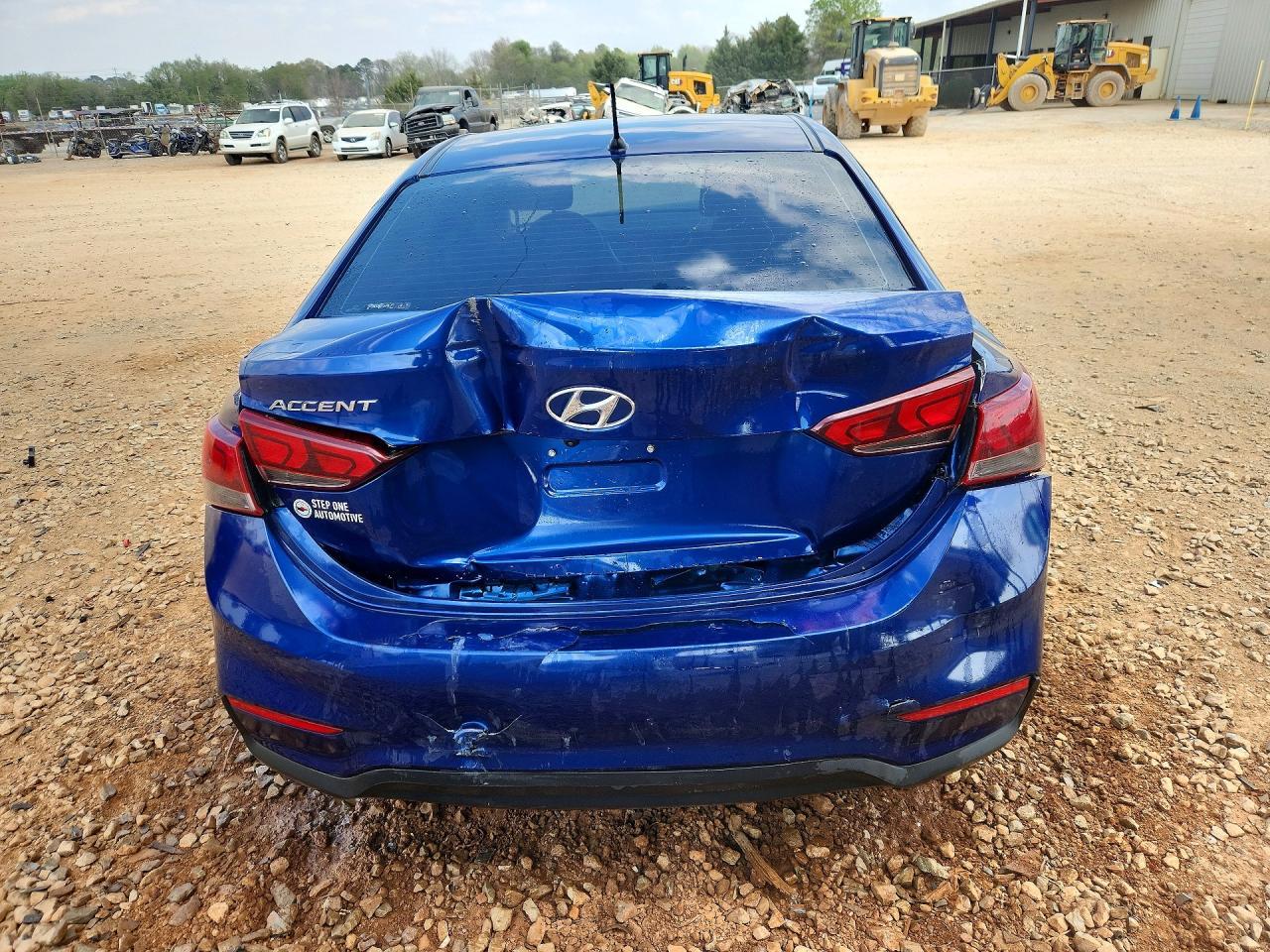 2021 Hyundai Accent Se - Фото 6