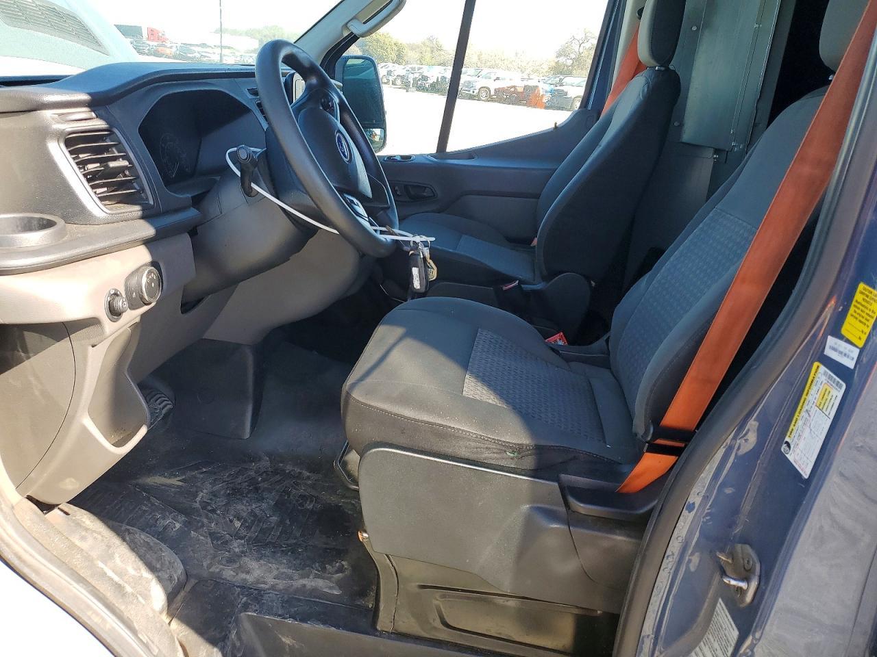 2020 Ford Transit 250 Delivery Van - Фото 7