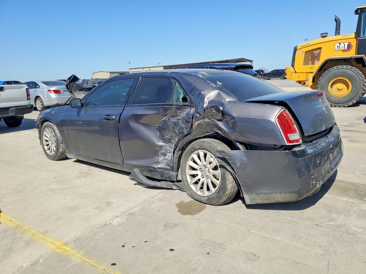 2014 Chrysler 300 - Image 2