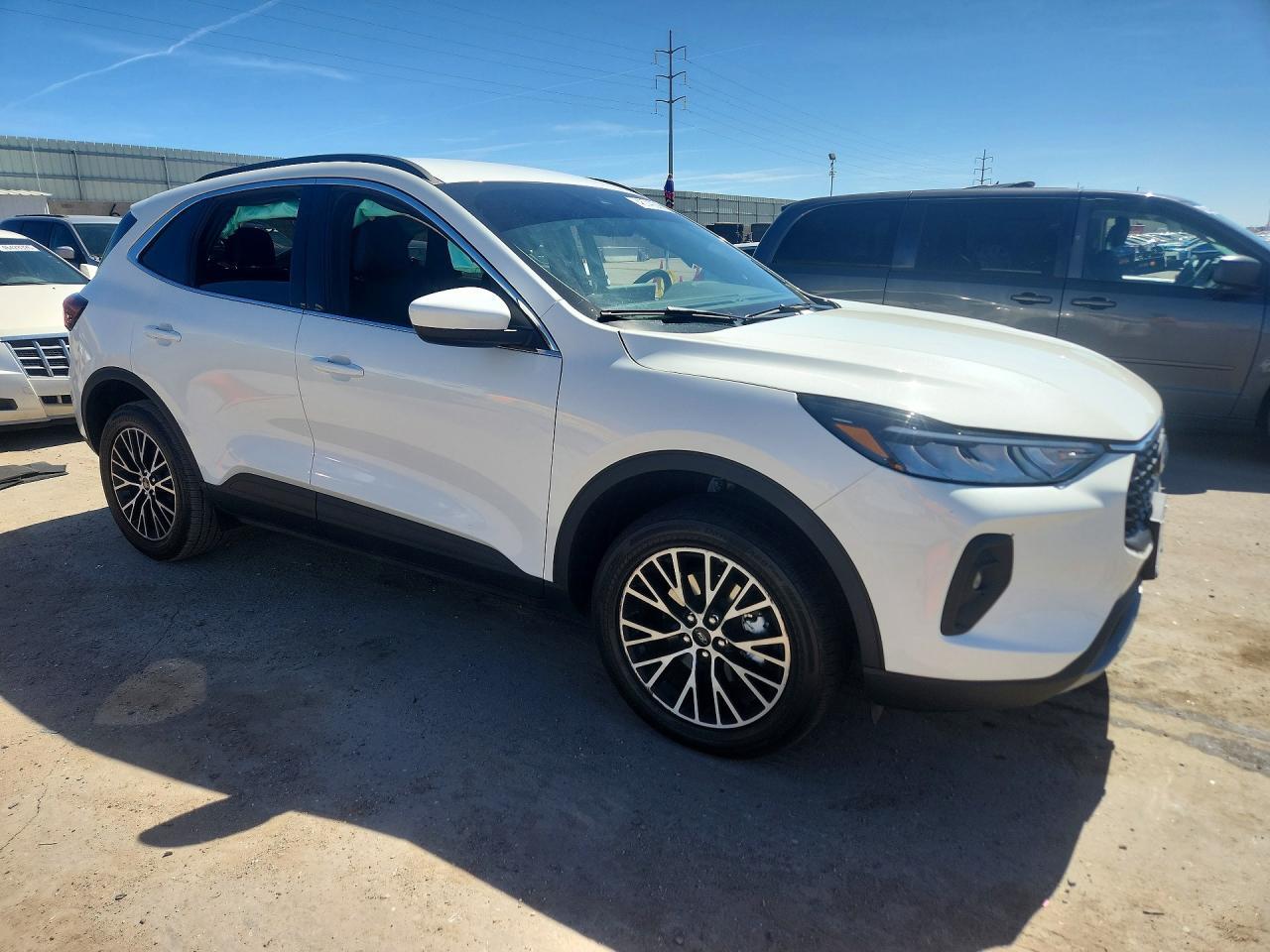 2026 Ford Escape - Image 4