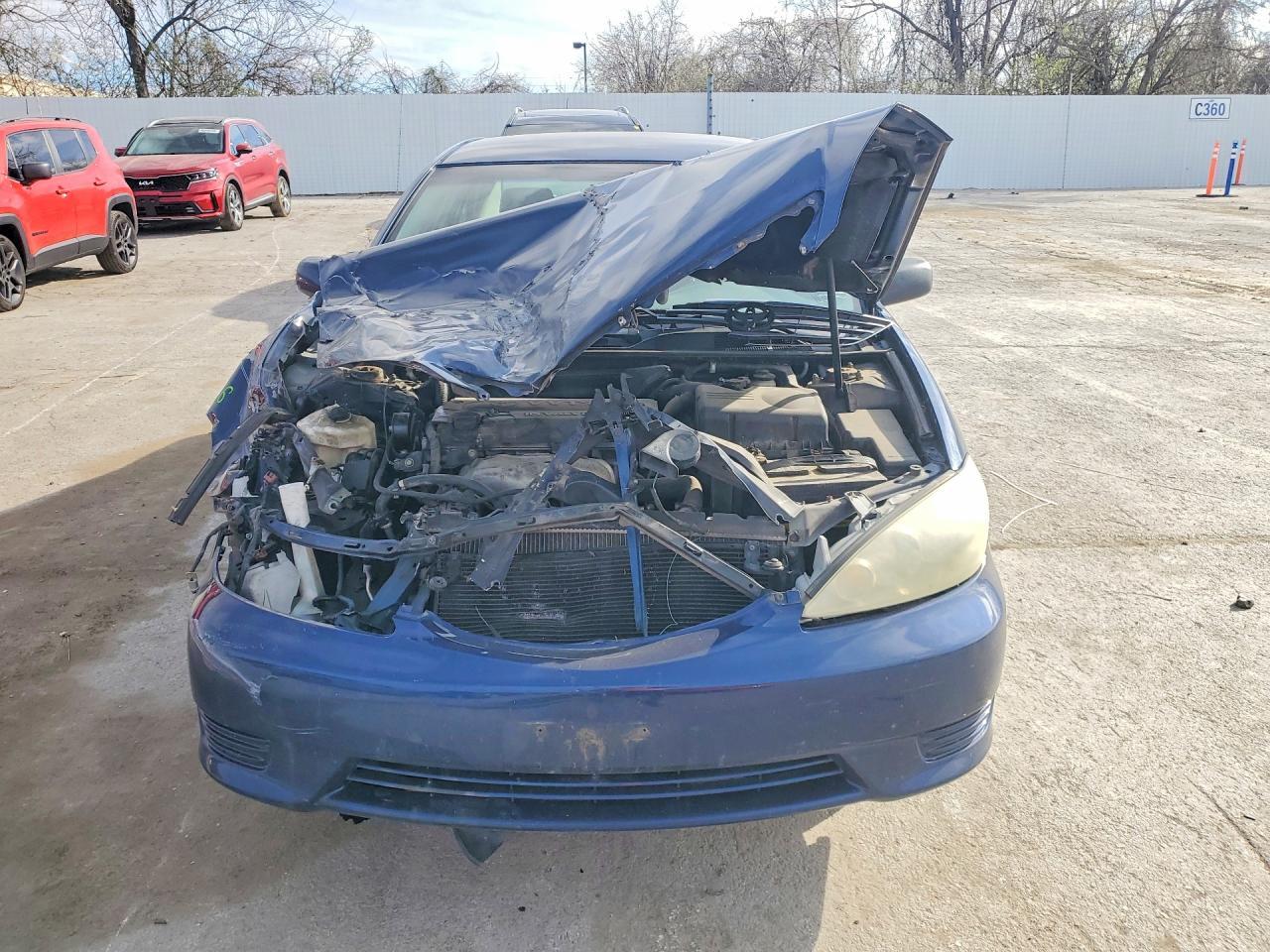 2006 Toyota Camry Le - Image 5