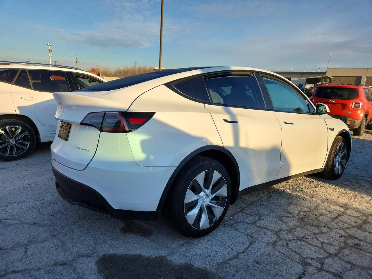 2023 Tesla Model Y - Image 3
