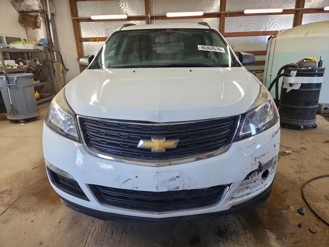 2017 Chevrolet Traverse Ls - Image 5