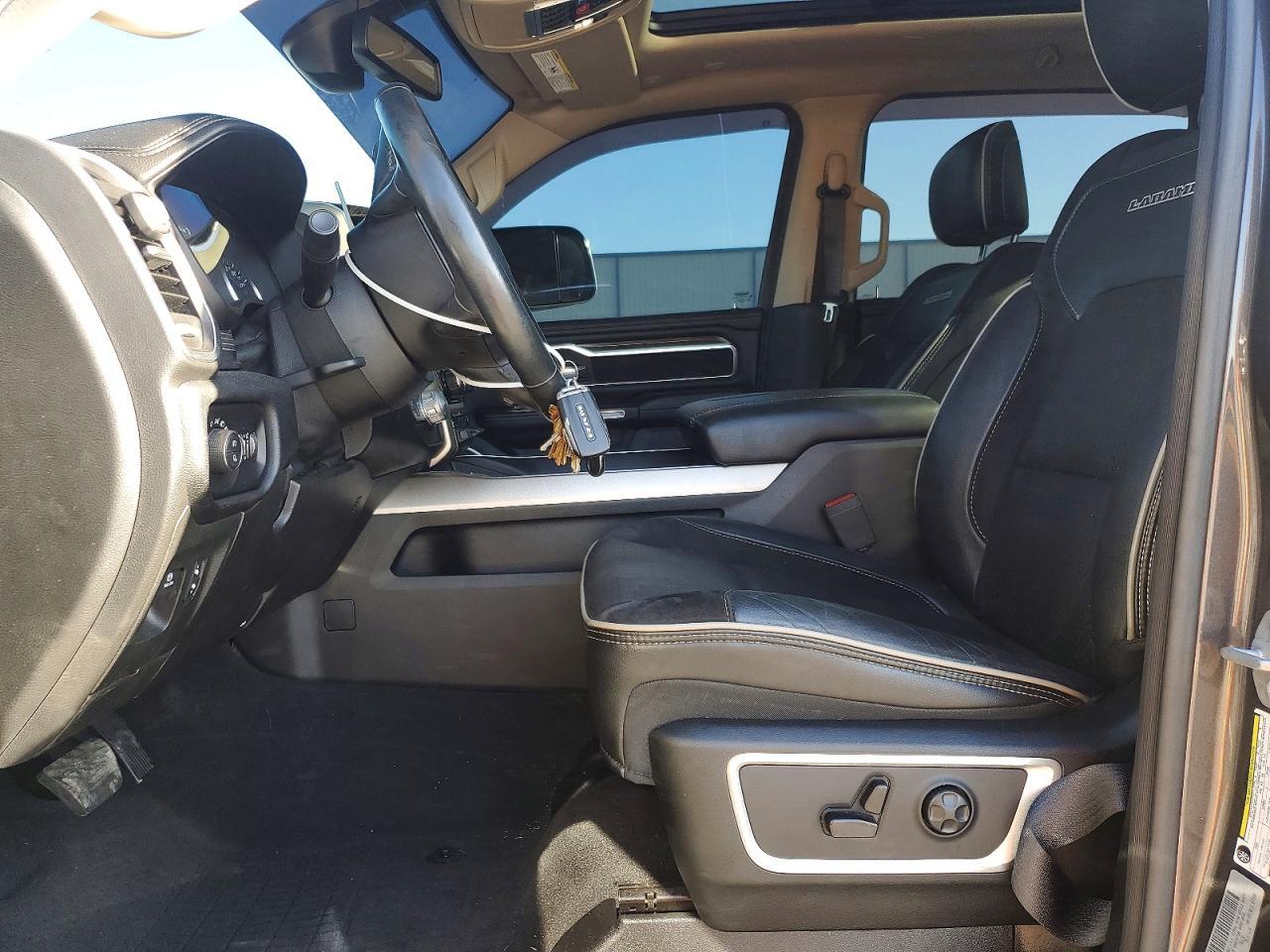 2019 Ram 1500 Laramie - Image 7