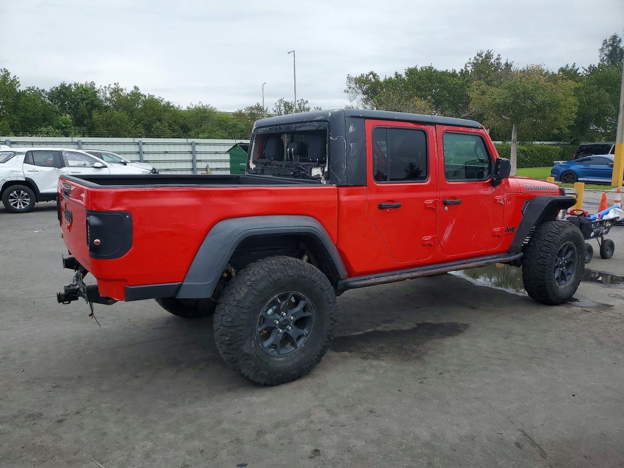 2020 Jeep Gladiator Sport - Image 3