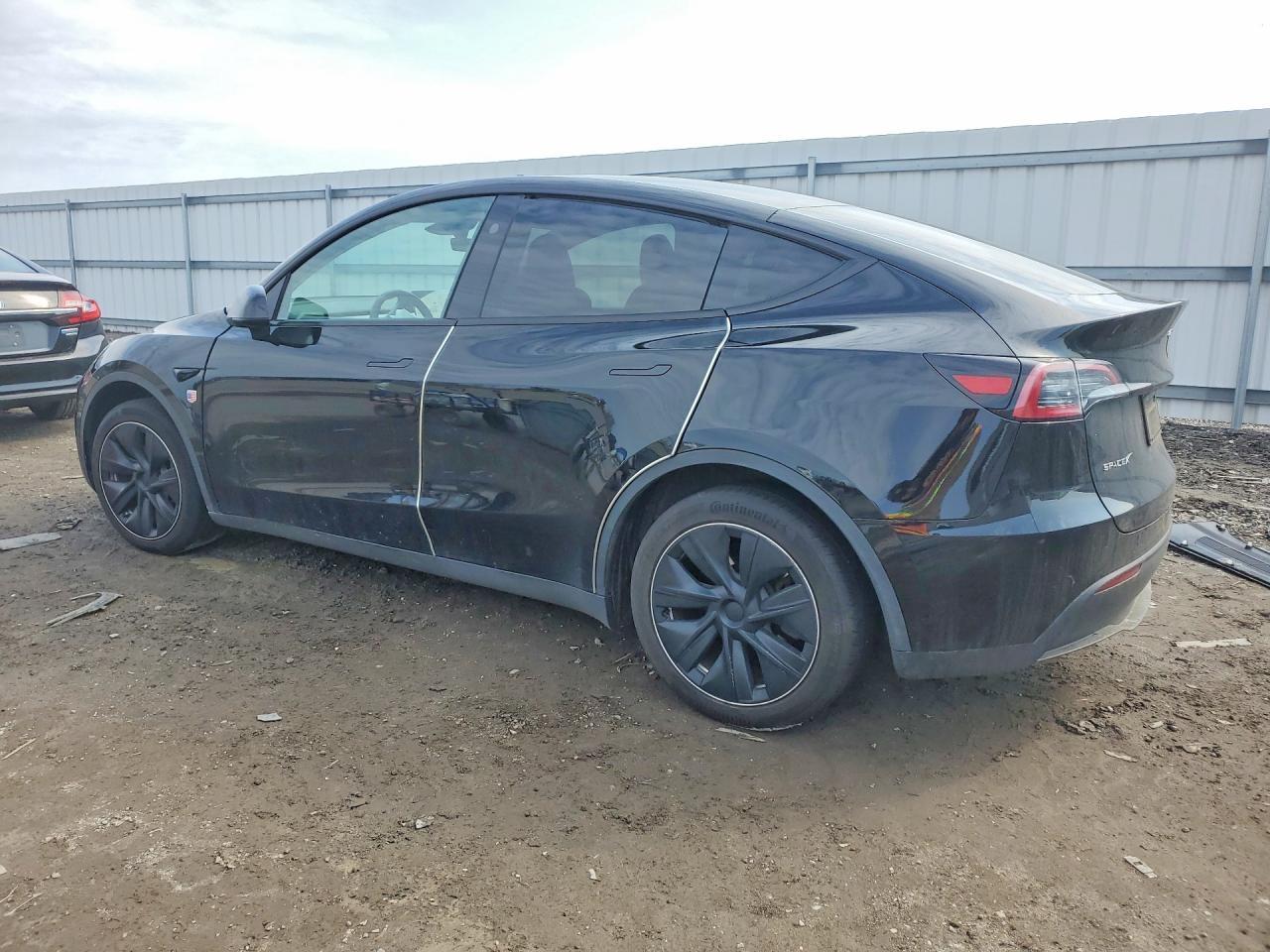 2023 Tesla Model Y - Фото 2