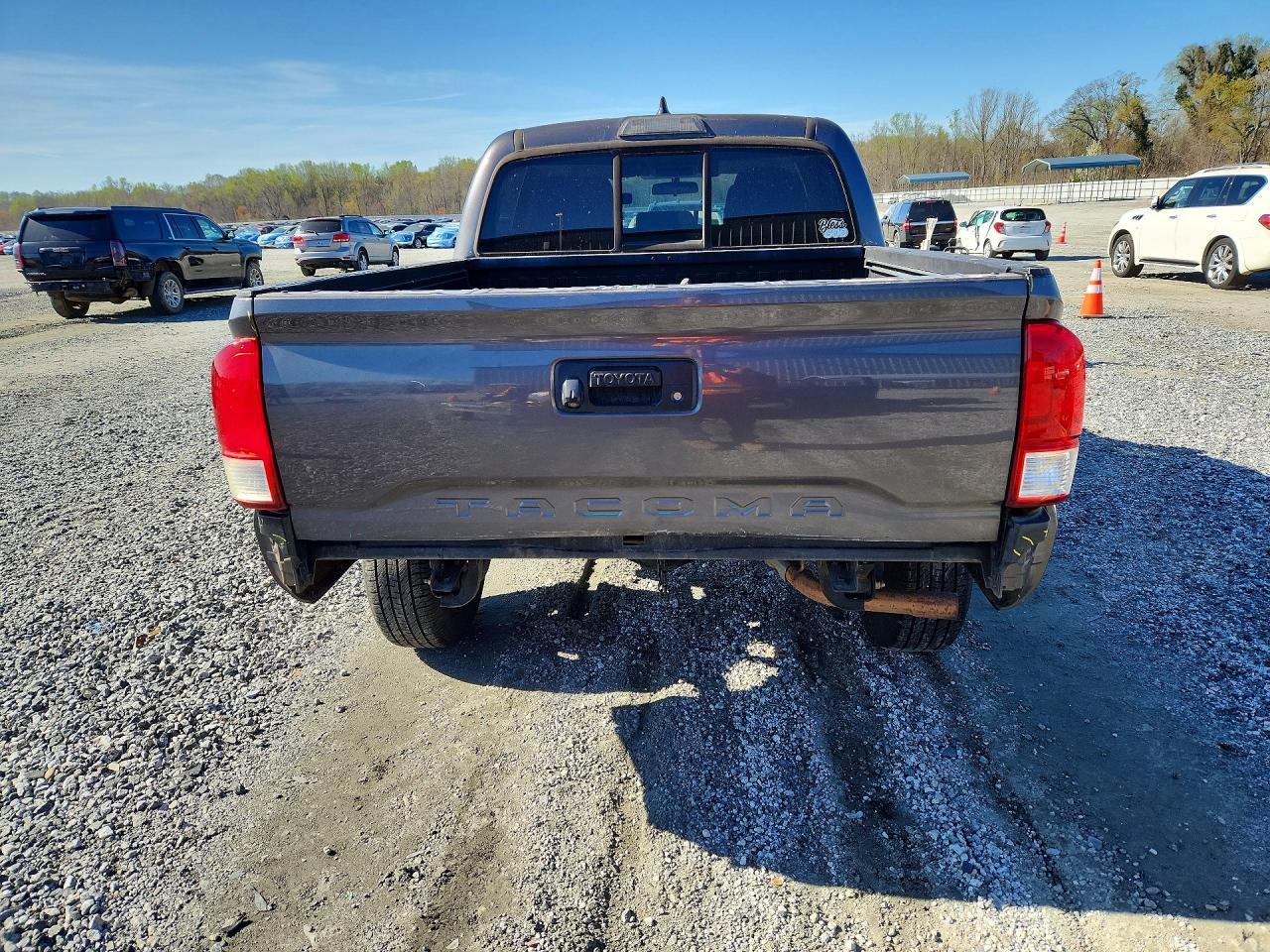2016 Toyota Tacoma Sr5 - Image 6