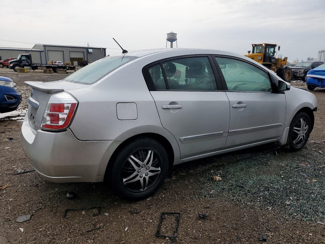 2012 Nissan Sentra 2.0 - Image 3