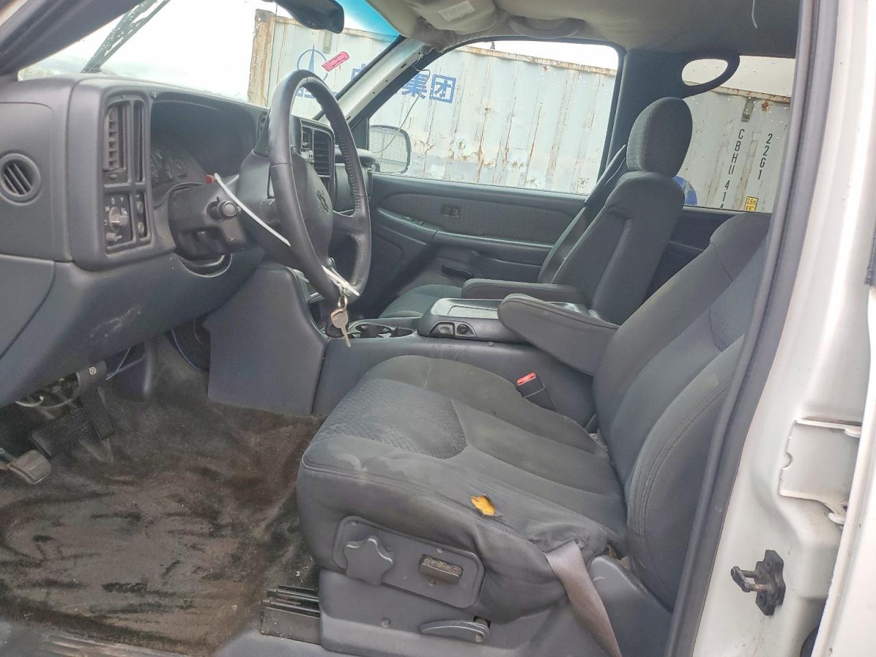 2002 Chevrolet Avalanche C1500 - Image 7