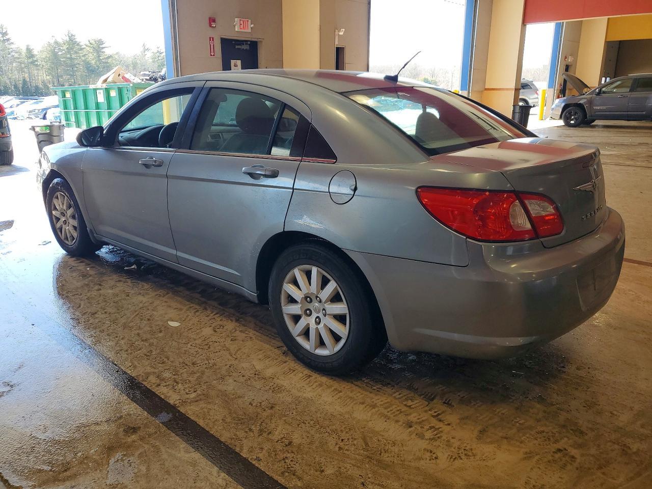 2008 Chrysler Sebring - Image 2