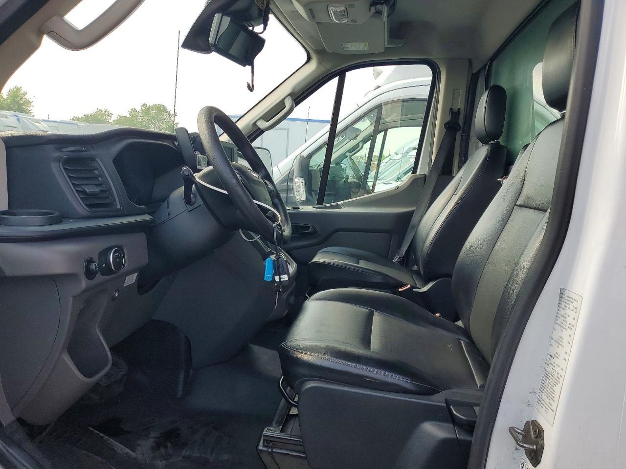 2020 Ford Transit Delivery Truck - Фото 7
