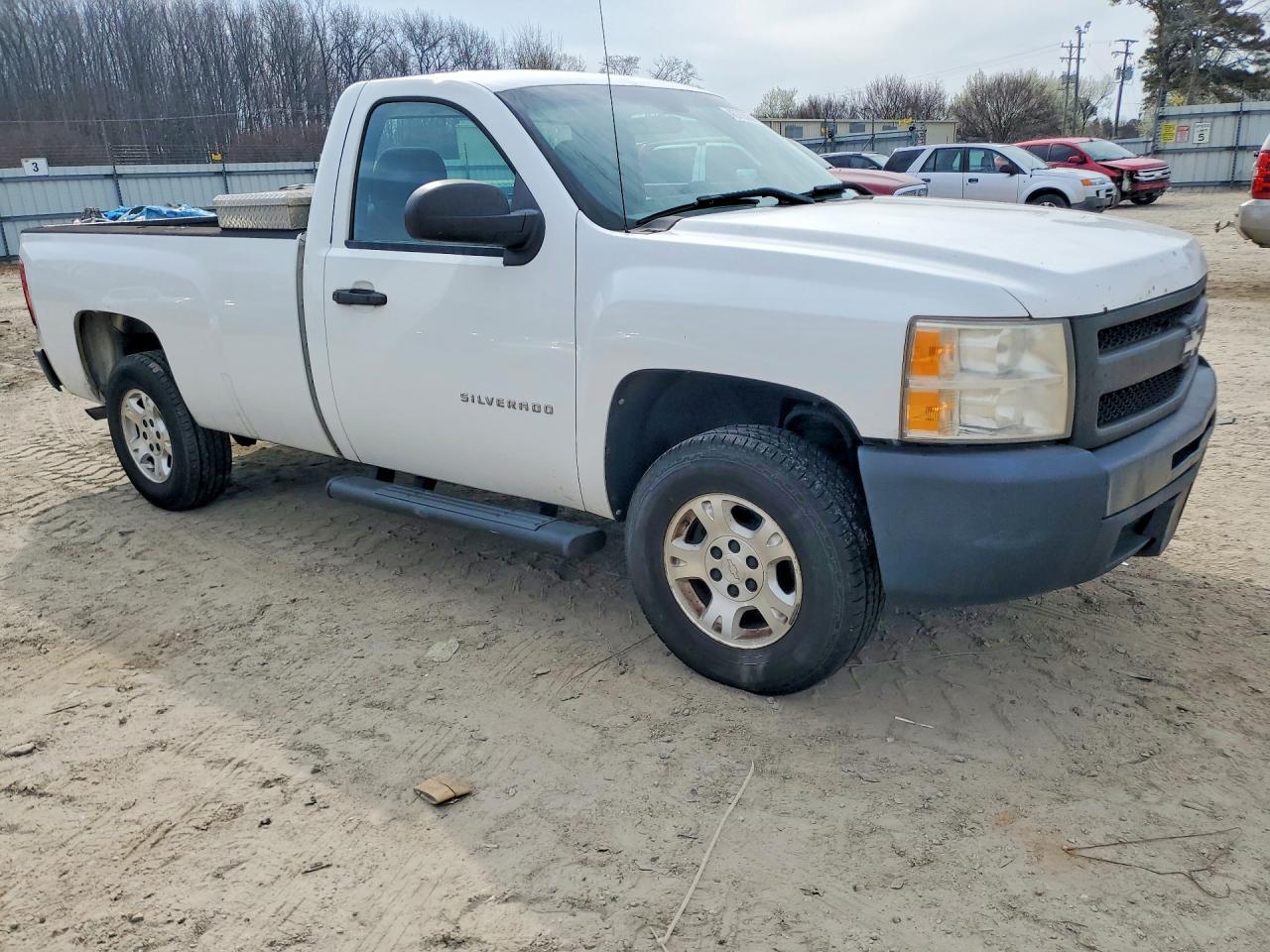 2010 Chevrolet Silverado C1500 - Фото 4