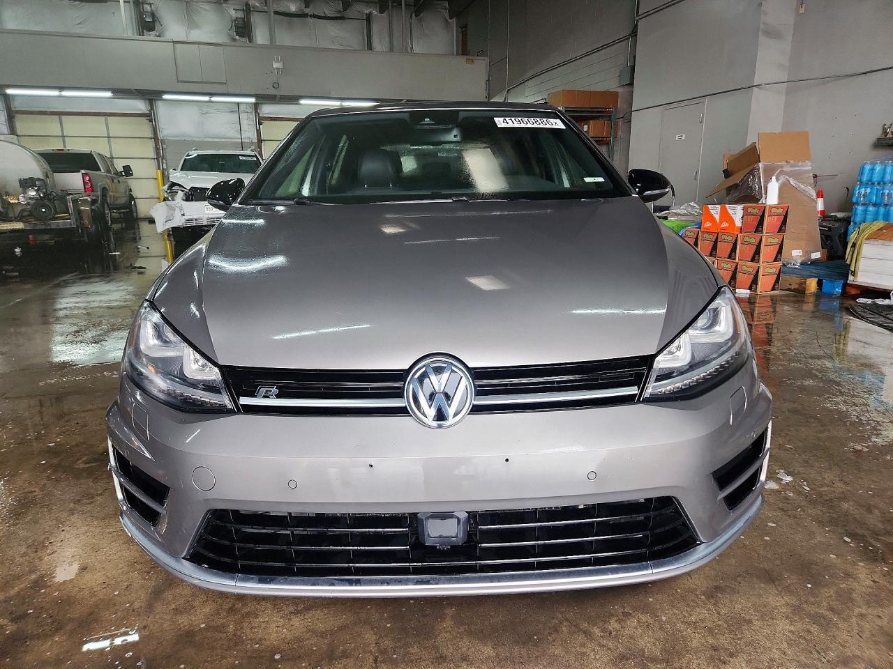 2016 Volkswagen Golf R - Фото 5