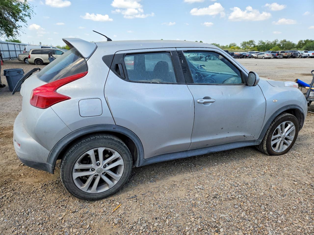 2011 Nissan Juke S - Фото 3