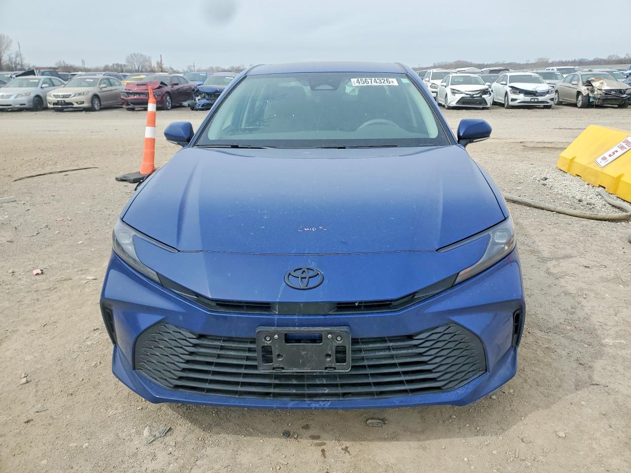 2025 Toyota Camry Le - Image 5