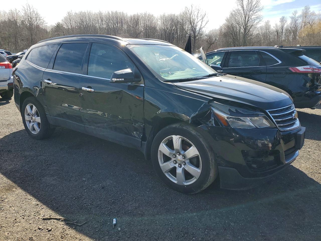 2017 Chevrolet Traverse Lt - Image 4
