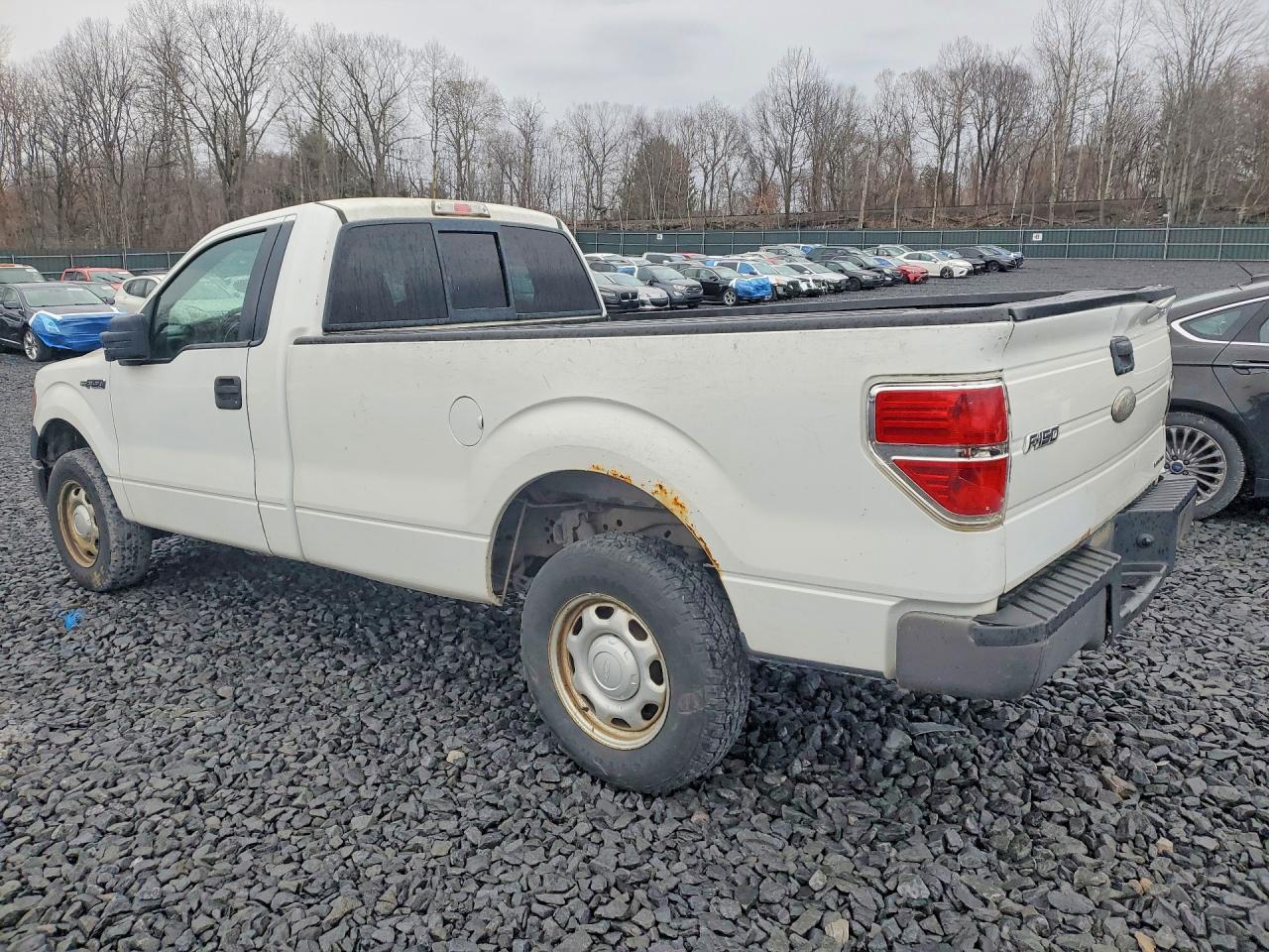 2011 Ford F150 - Фото 2