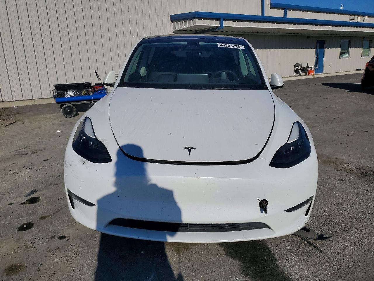 2023 Tesla Model Y - Фото 5