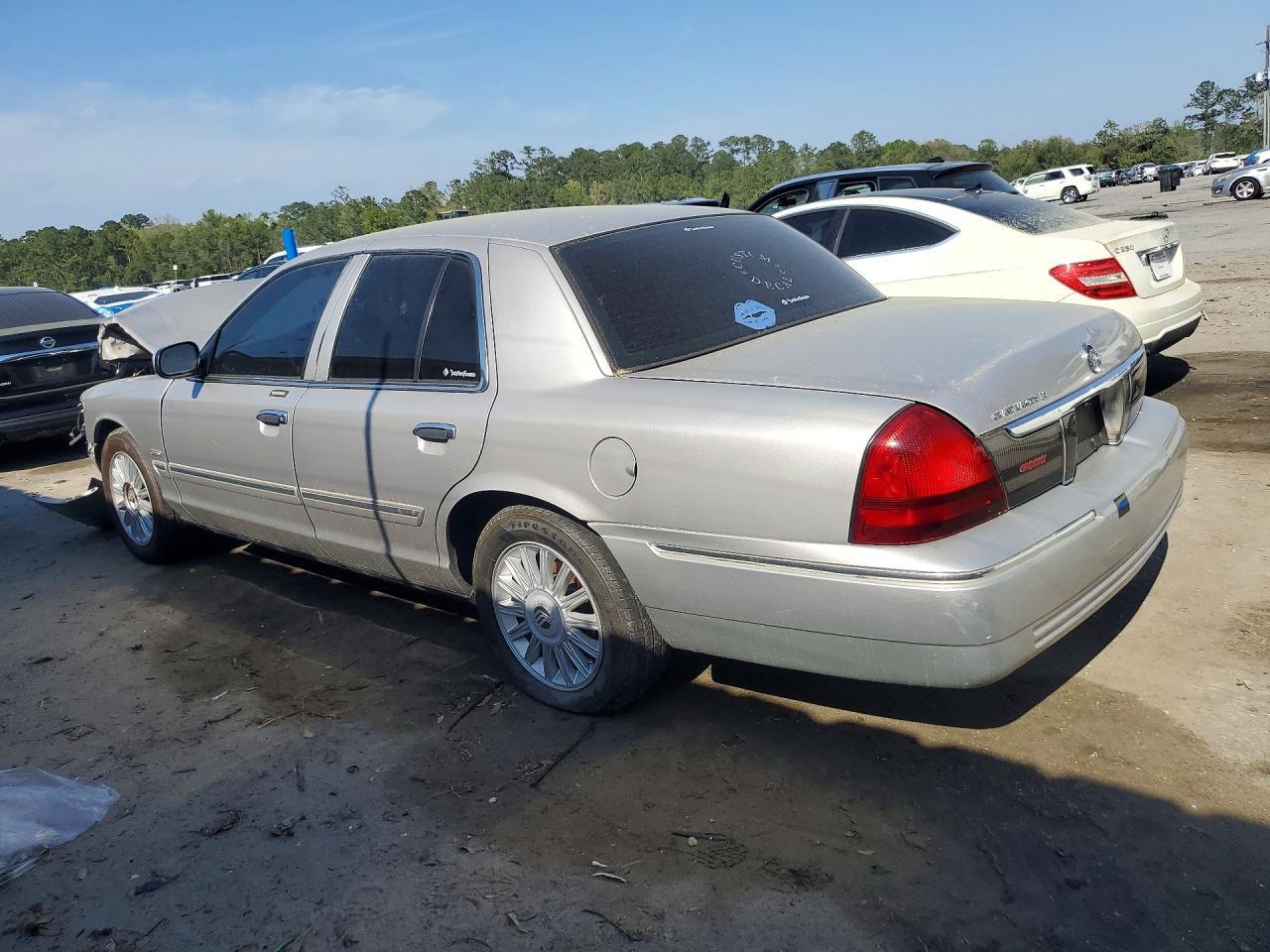 2009 Mercury Grand Marquis Ls - Фото 2