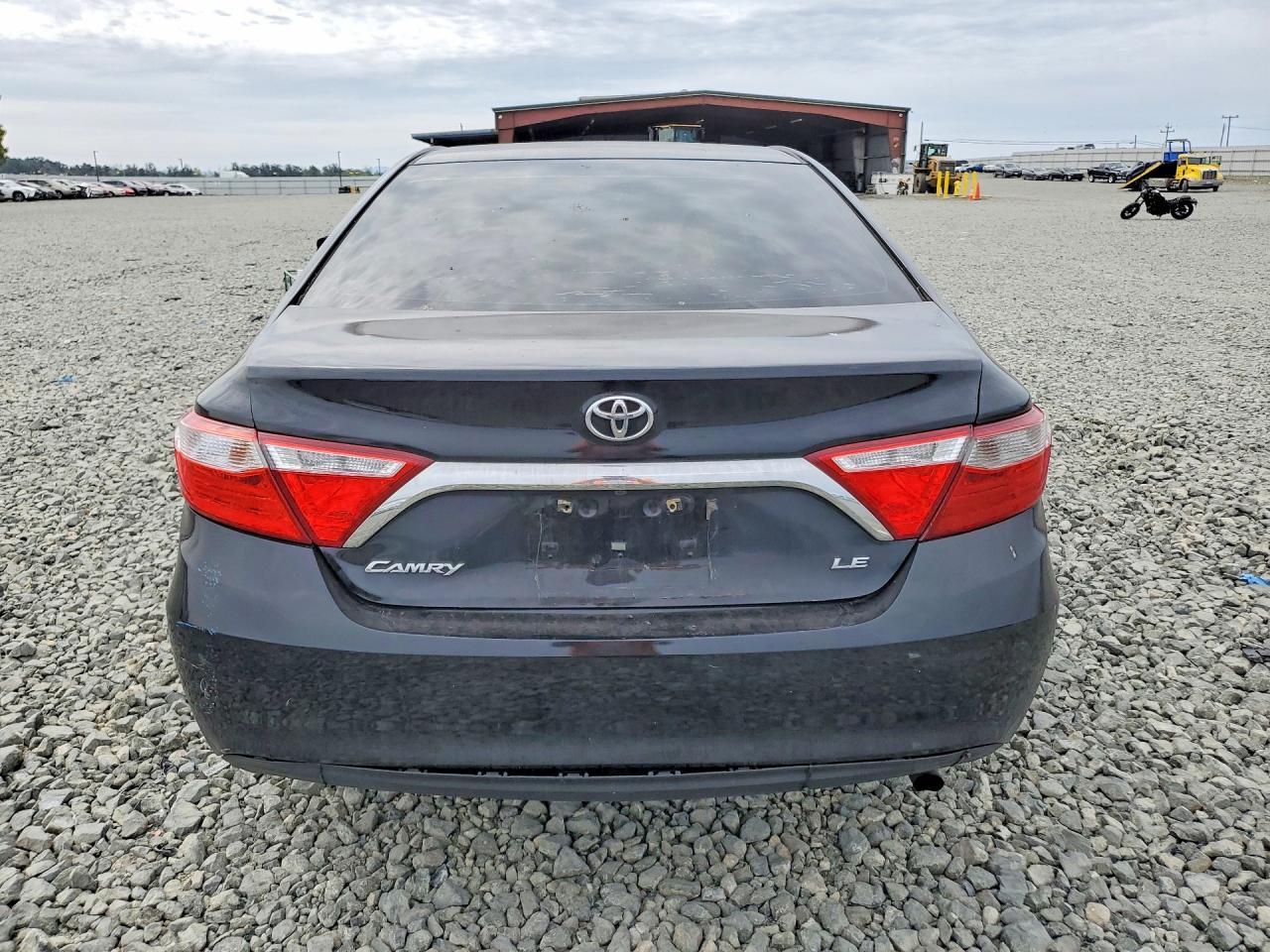 2017 Toyota Camry Le - Image 6