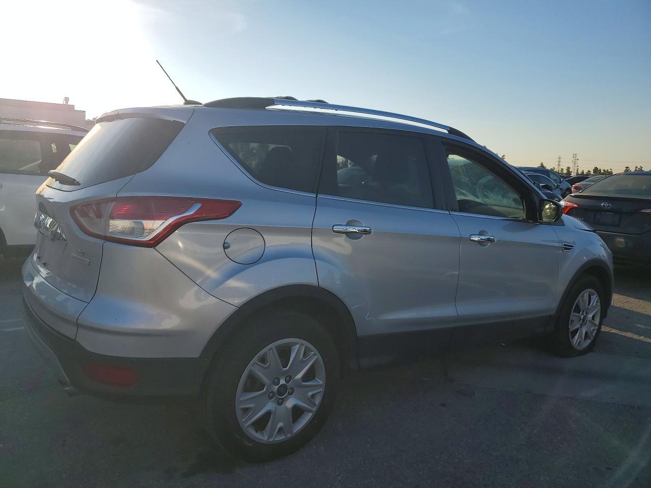 2016 Ford Escape Se - Фото 3