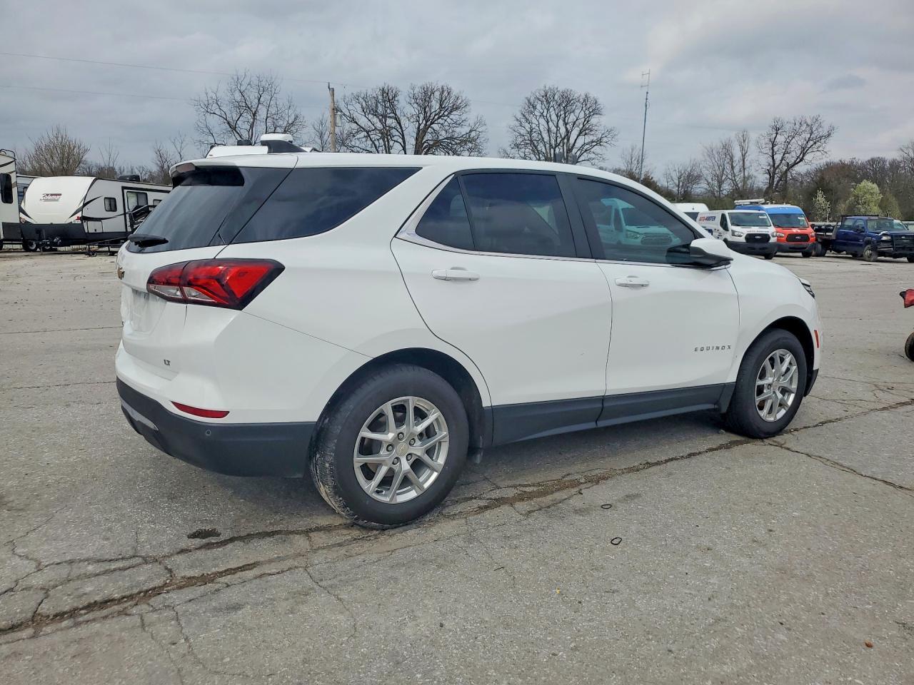 2022 Chevrolet Equinox Lt - Image 3