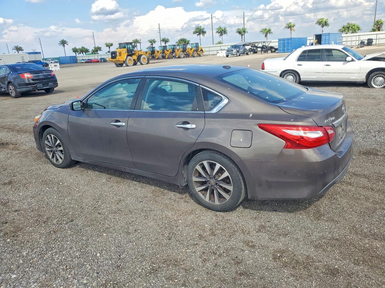 2017 Nissan Altima 2.5 Sv - Фото 2