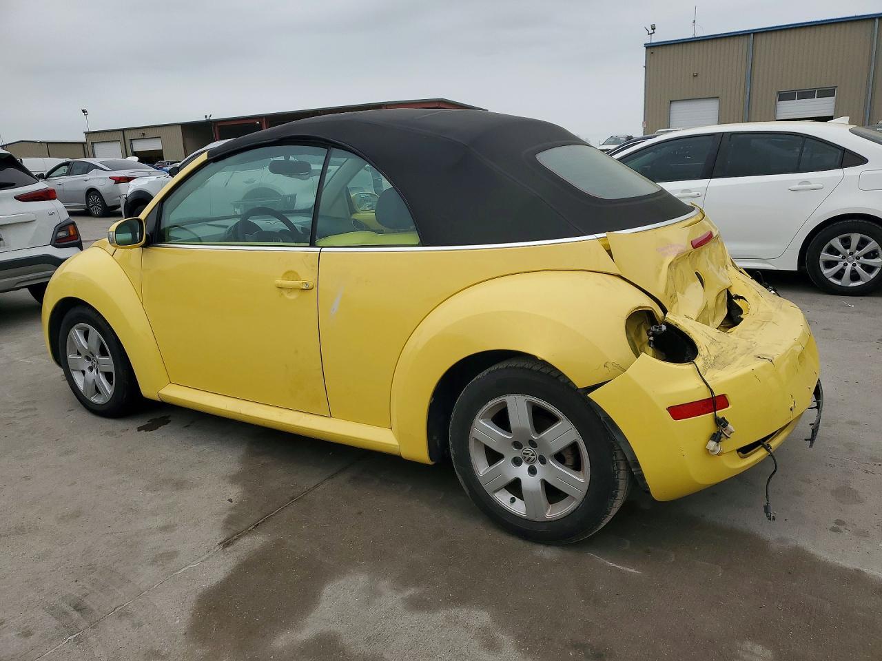 2007 Volkswagen New Beetle Convertible Option Package 1 - Image 2