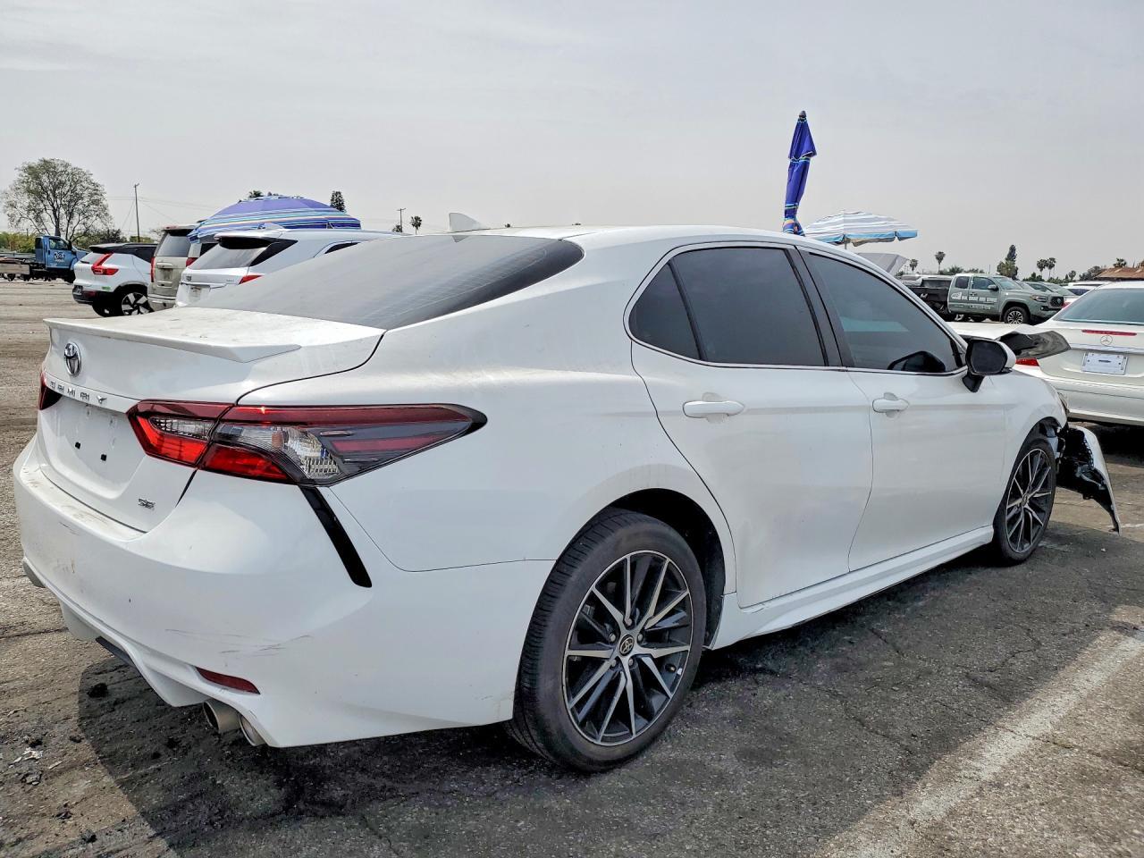 2024 Toyota Camry Se - Фото 3