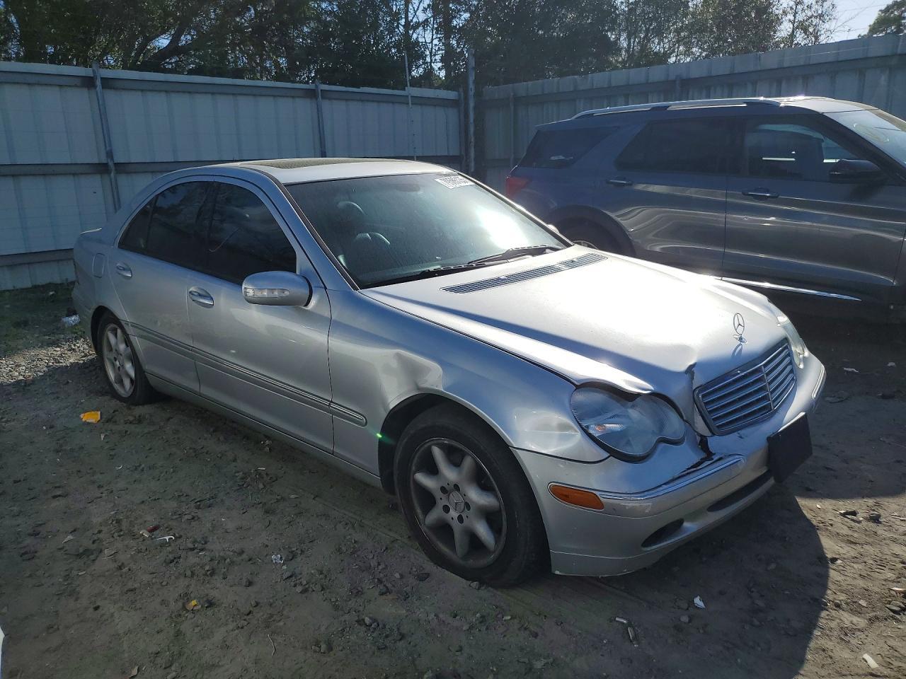 2004 Mercedes-Benz C 240 4Matic - Image 4