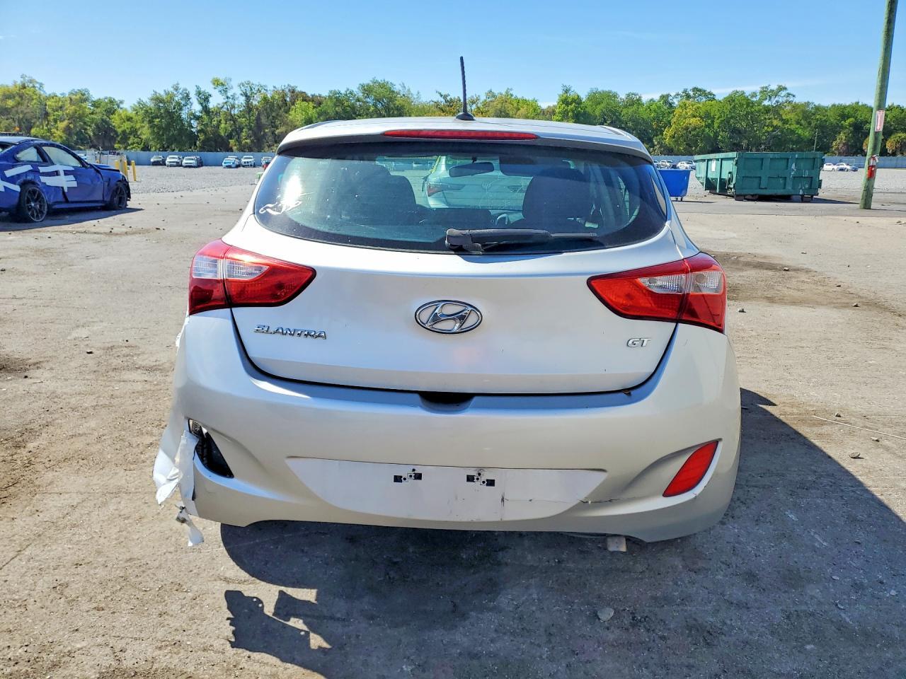 2017 Hyundai Elantra Gt Base - Image 6