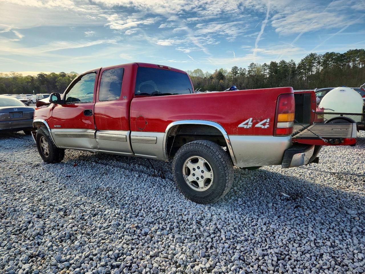 2000 Chevrolet Silverado K1500 - Фото 2