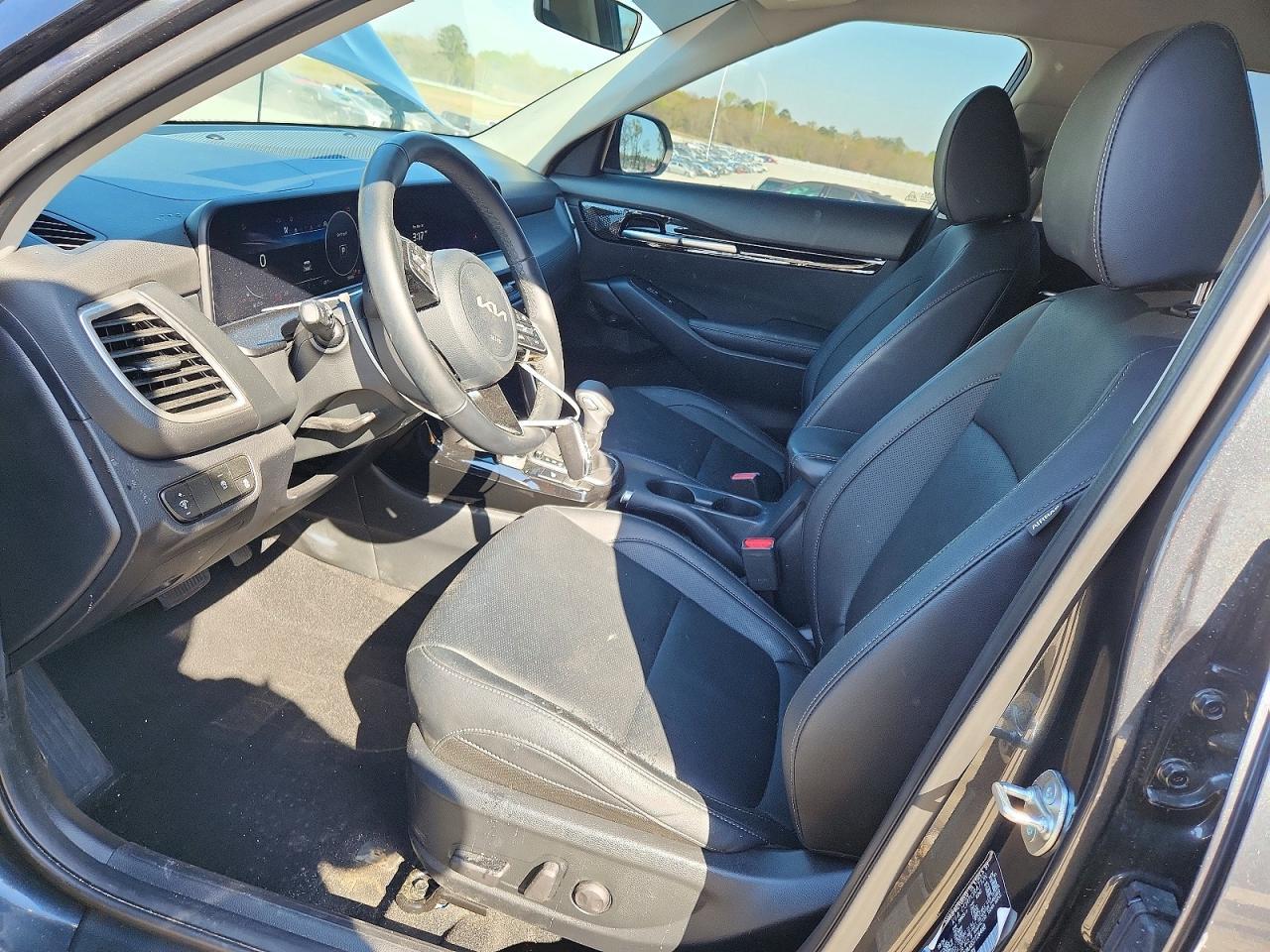 2025 Kia Seltos Ex - Image 7