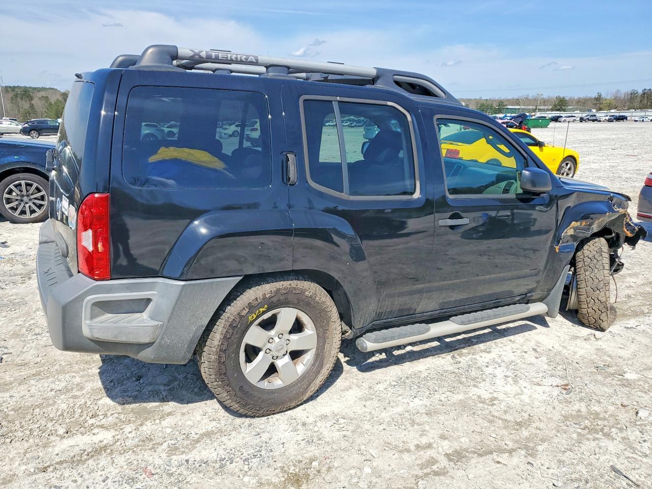 2010 Nissan Xterra - Фото 3