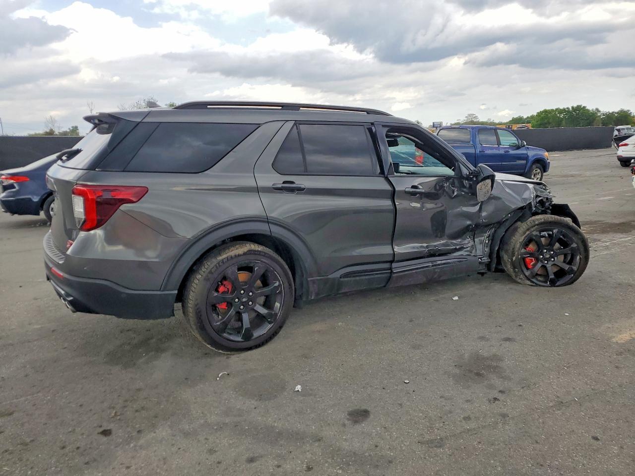 2020 Ford Explorer St - Фото 3