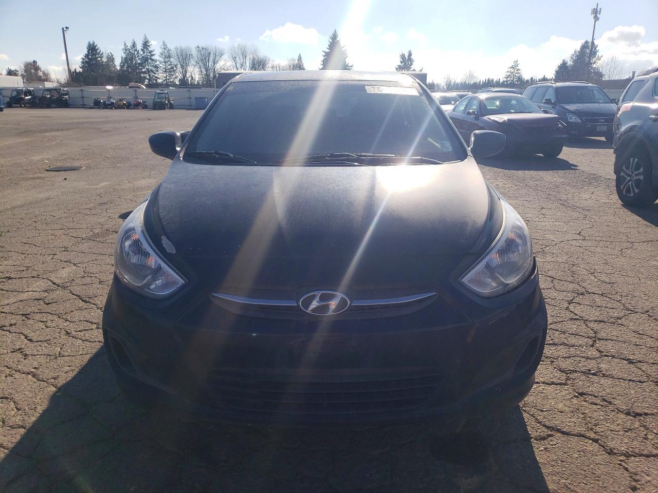 2017 Hyundai Accent Se - Фото 5