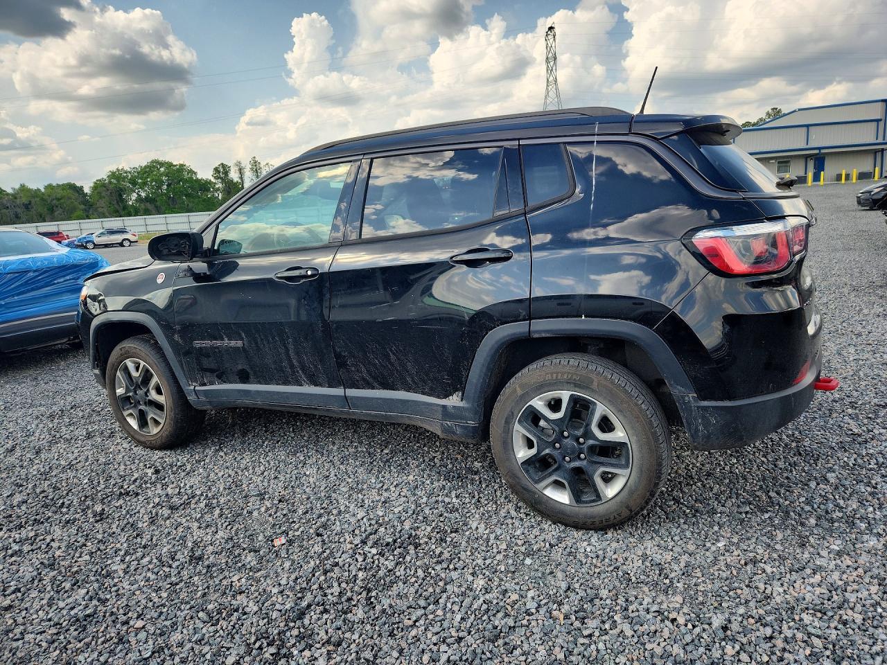 2018 Jeep Compass Trailhawk - Image 2