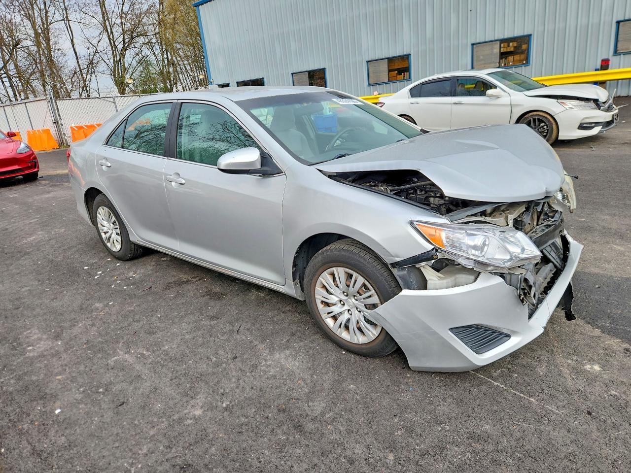 2012 Toyota Camry Le - Image 4