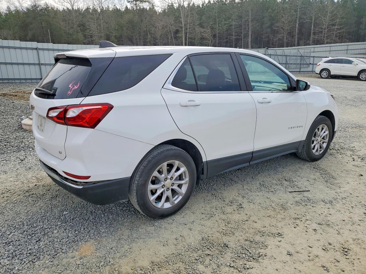 2021 Chevrolet Equinox Lt - Image 3
