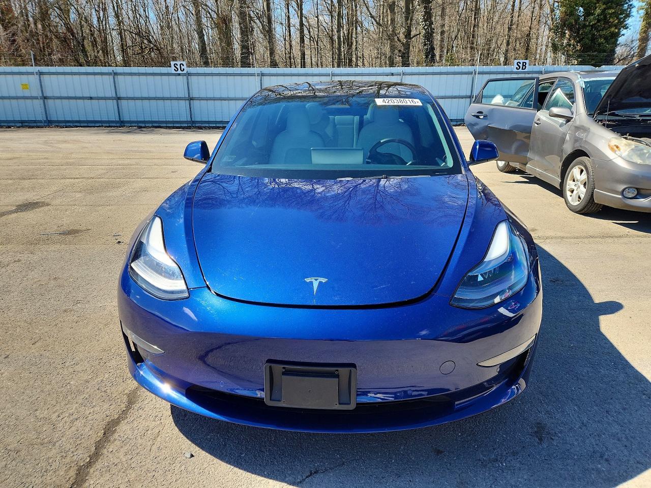 2022 Tesla Model 3 - Фото 5