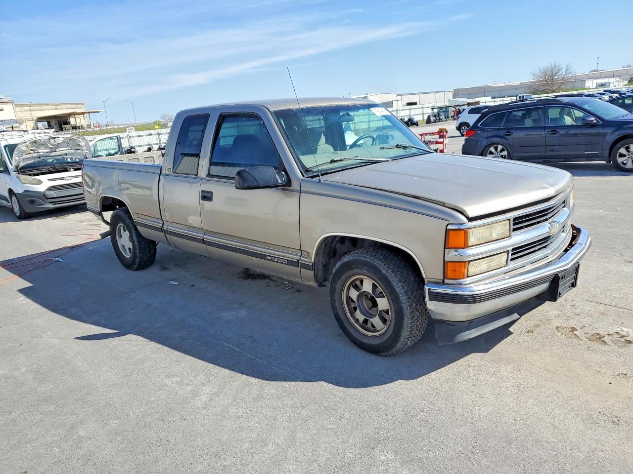 1998 Chevrolet Gmt-400 C1500 - Фото 4