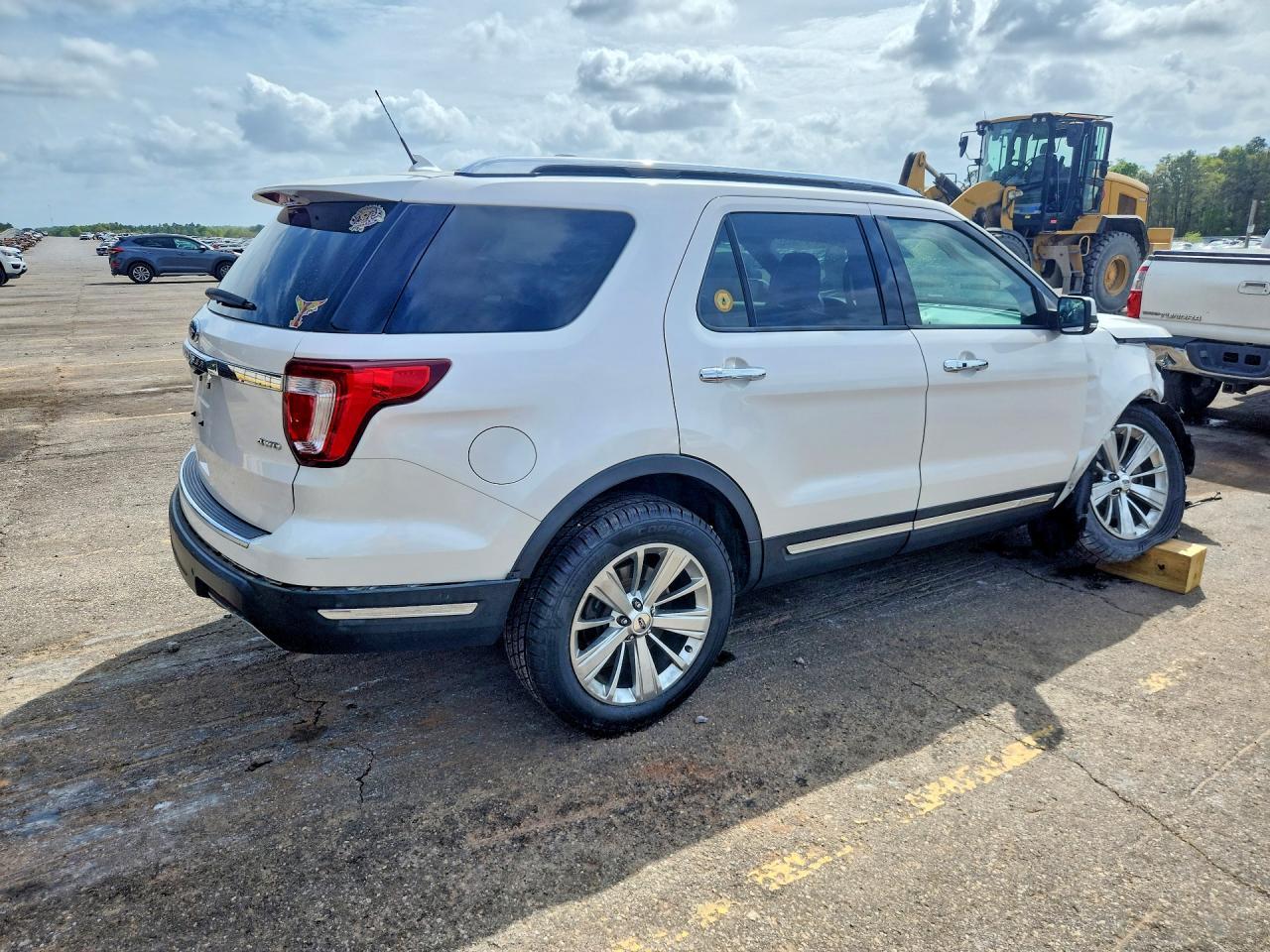 2018 Ford Explorer Limited - Image 3