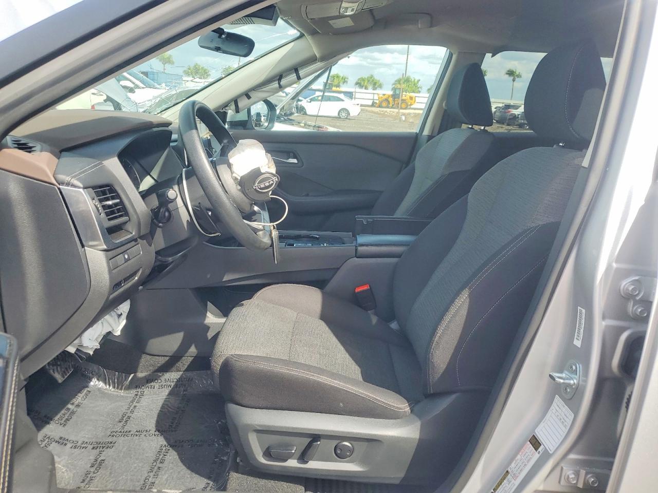 2023 Nissan Rogue Sv - Image 7