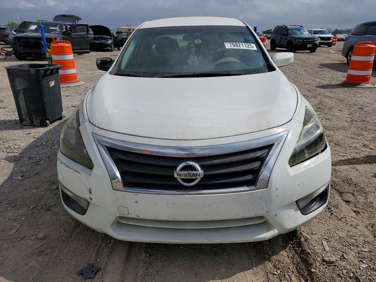 2015 Nissan Altima 2.5 S - Image 5