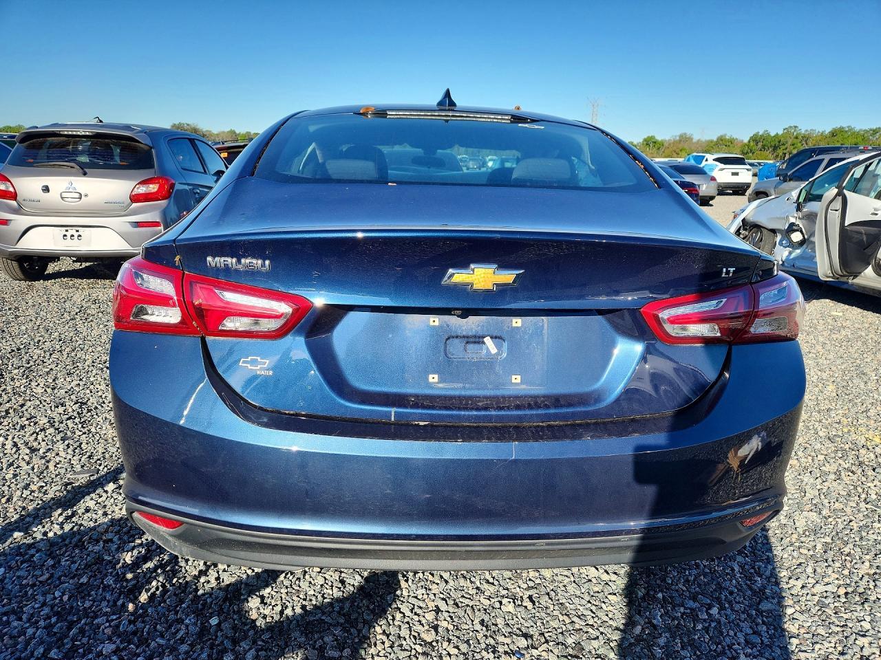 2022 Chevrolet Malibu Lt - Фото 6