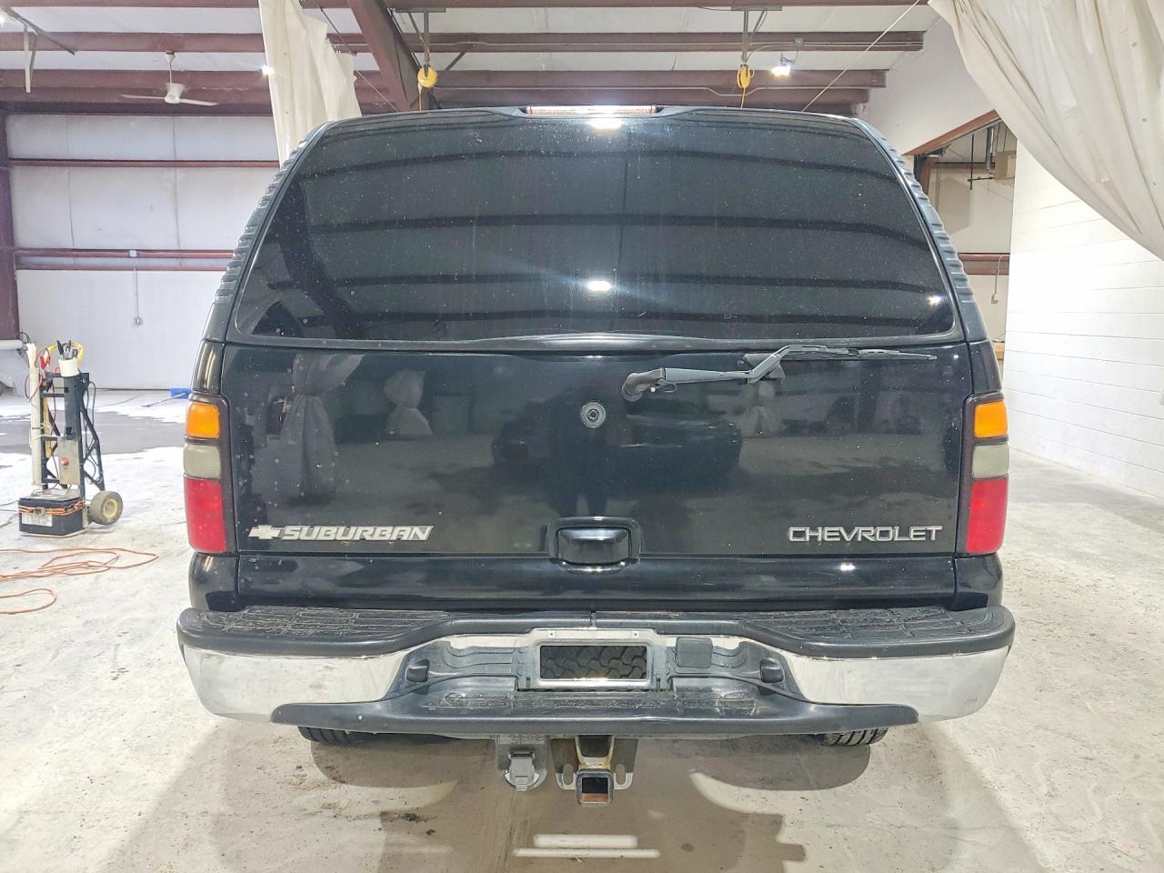 2004 Chevrolet Suburban C1500 - Фото 6