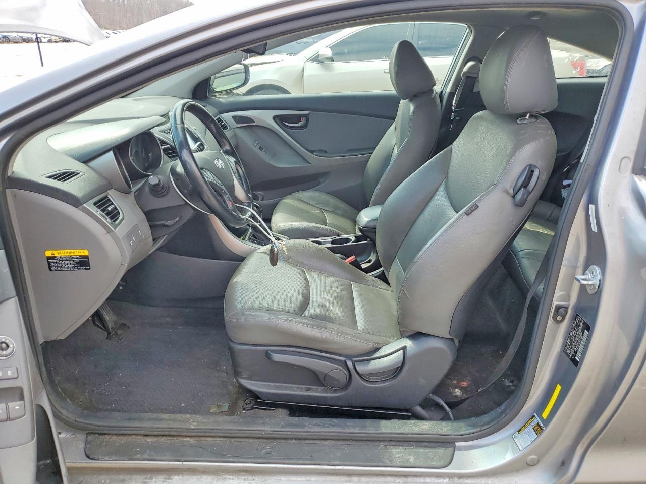 2014 Hyundai Elantra Coupe Base - Image 7